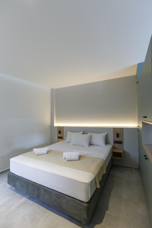 Studio W/King Size Bed Near The Heart Of Kalamáta Buitenkant foto
